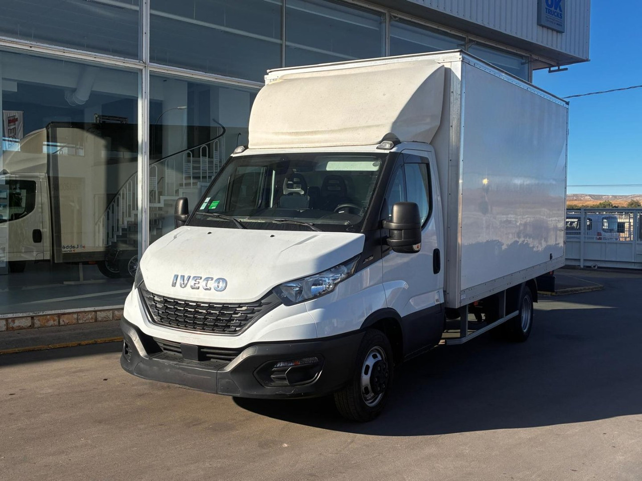 Caja cerrada IVECO 35C16 20m3 con puertas traseras - Επαγγελματικό αυτοκίνητο κόφα: φωτογραφία 1 Caja cerrada IVECO 35C16 20m3 con puertas traseras - Επαγγελματικό αυτοκίνητο κόφα: φωτογραφία 1