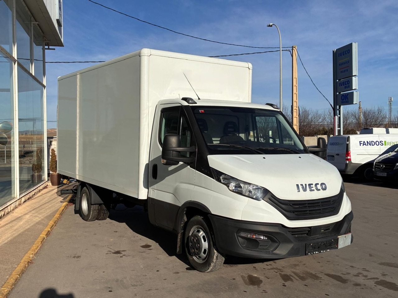Caja cerrada con plataforma elevadora IVECO 35C16 20m3 - Επαγγελματικό αυτοκίνητο κόφα: φωτογραφία 3 Caja cerrada con plataforma elevadora IVECO 35C16 20m3 - Επαγγελματικό αυτοκίνητο κόφα: φωτογραφία 3