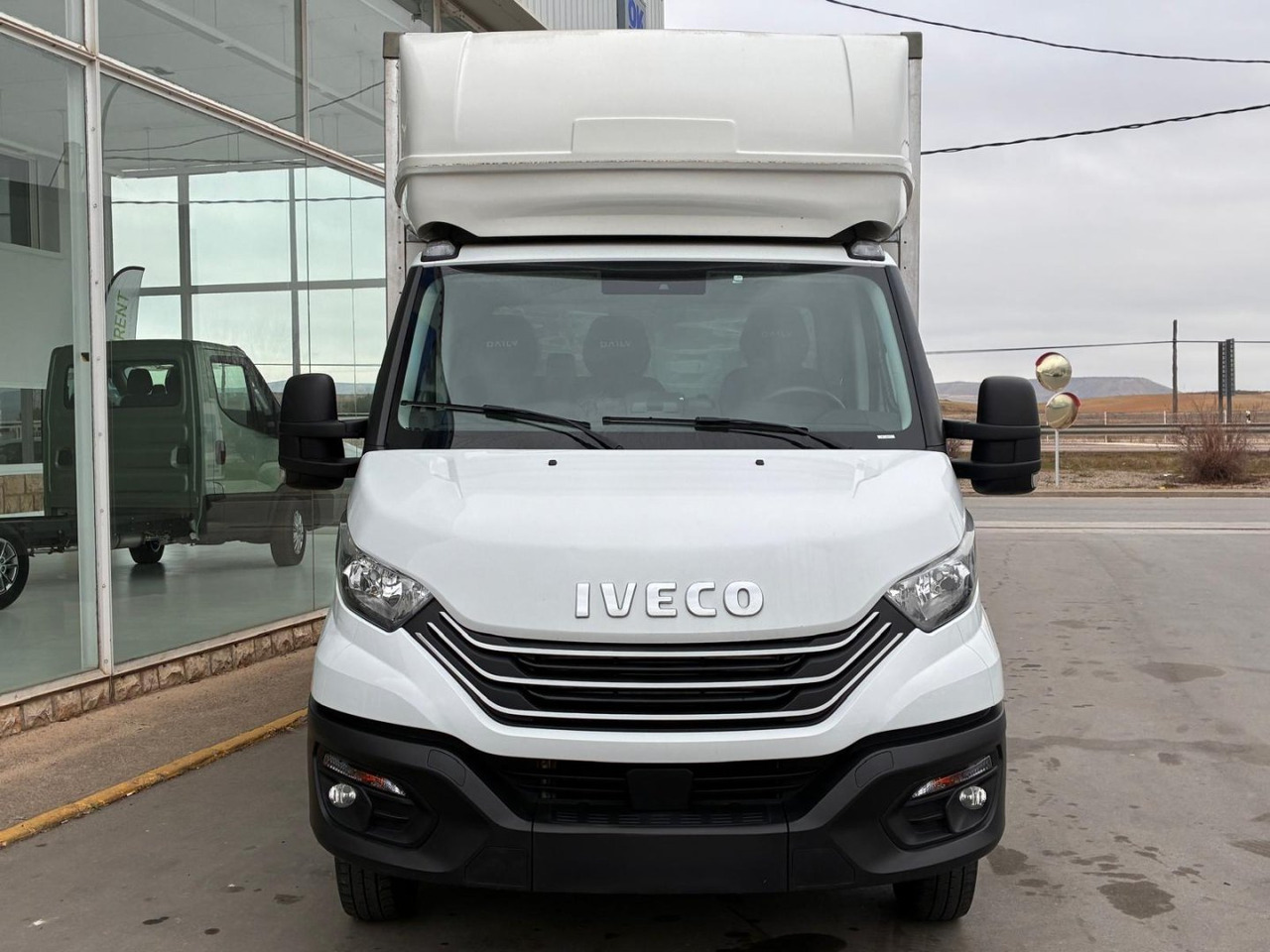 Caja cerrada con plataforma elevadora IVECO 35C16 3.0 20m3 - Επαγγελματικό αυτοκίνητο κόφα: φωτογραφία 2 Caja cerrada con plataforma elevadora IVECO 35C16 3.0 20m3 - Επαγγελματικό αυτοκίνητο κόφα: φωτογραφία 2