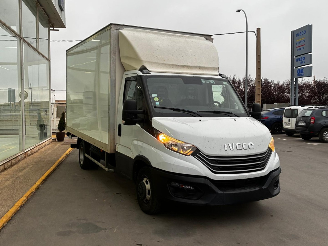 Caja cerrada con plataforma elevadora IVECO 35C16 3.0 20m3 - Επαγγελματικό αυτοκίνητο κόφα: φωτογραφία 3 Caja cerrada con plataforma elevadora IVECO 35C16 3.0 20m3 - Επαγγελματικό αυτοκίνητο κόφα: φωτογραφία 3