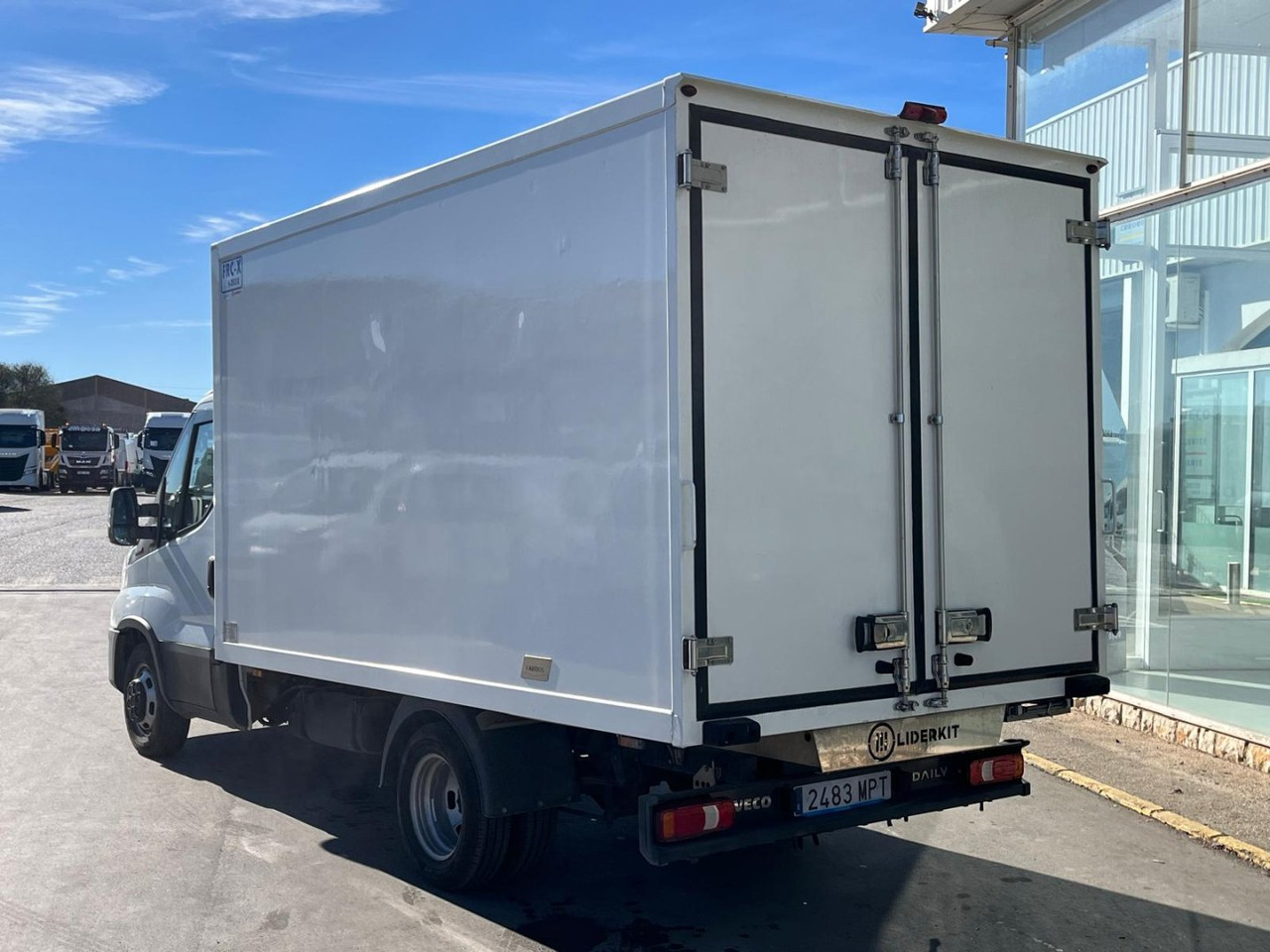 Frigorífico IVECO 35C16 3.0 FRIGORIFICA - Επαγγελματικό αυτοκίνητο ψυγείο: φωτογραφία 4 Frigorífico IVECO 35C16 3.0 FRIGORIFICA - Επαγγελματικό αυτοκίνητο ψυγείο: φωτογραφία 4