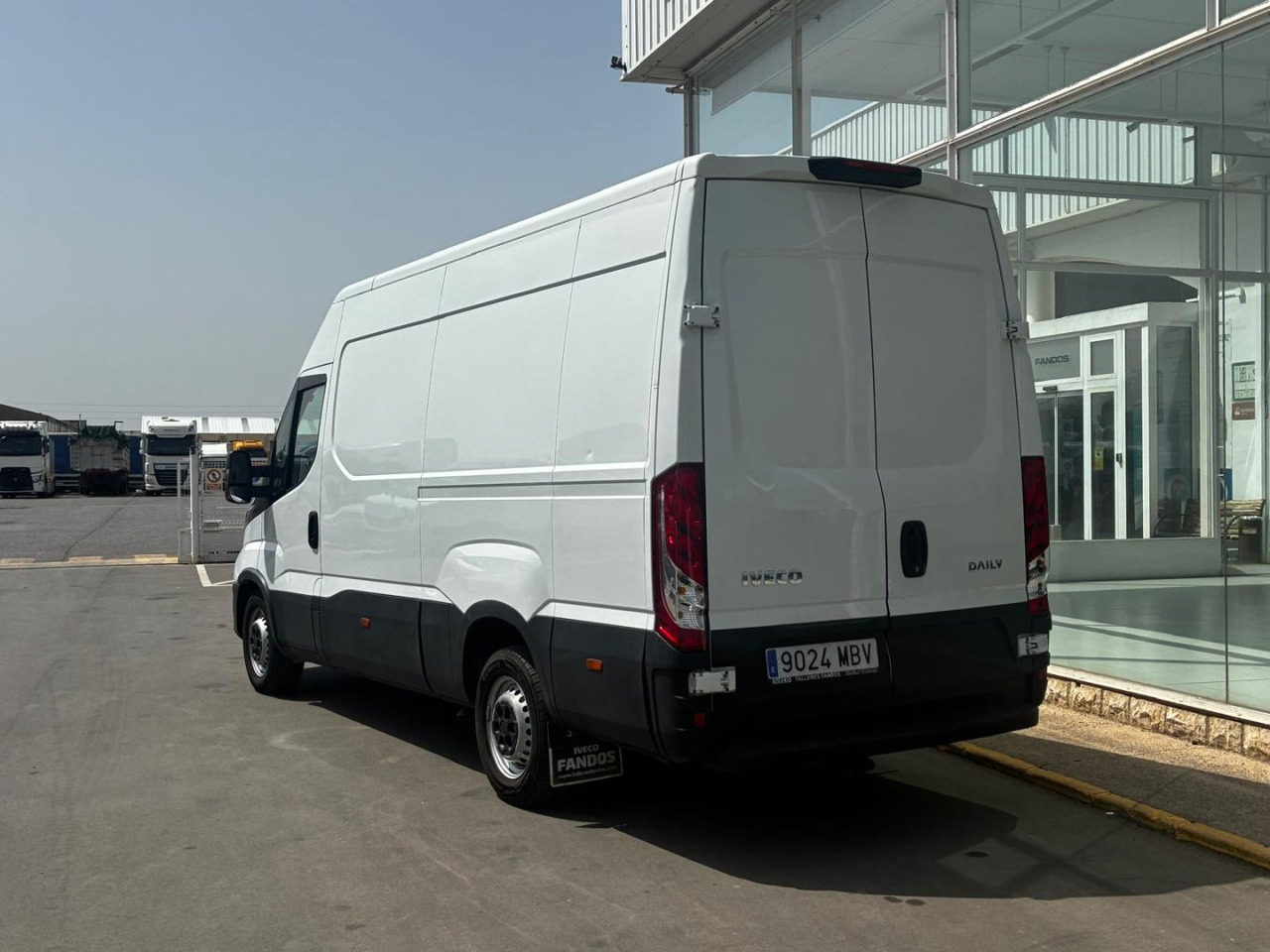 Furgón IVECO 35S14 V 12m3 - Βαν: φωτογραφία 4 Furgón IVECO 35S14 V 12m3 - Βαν: φωτογραφία 4