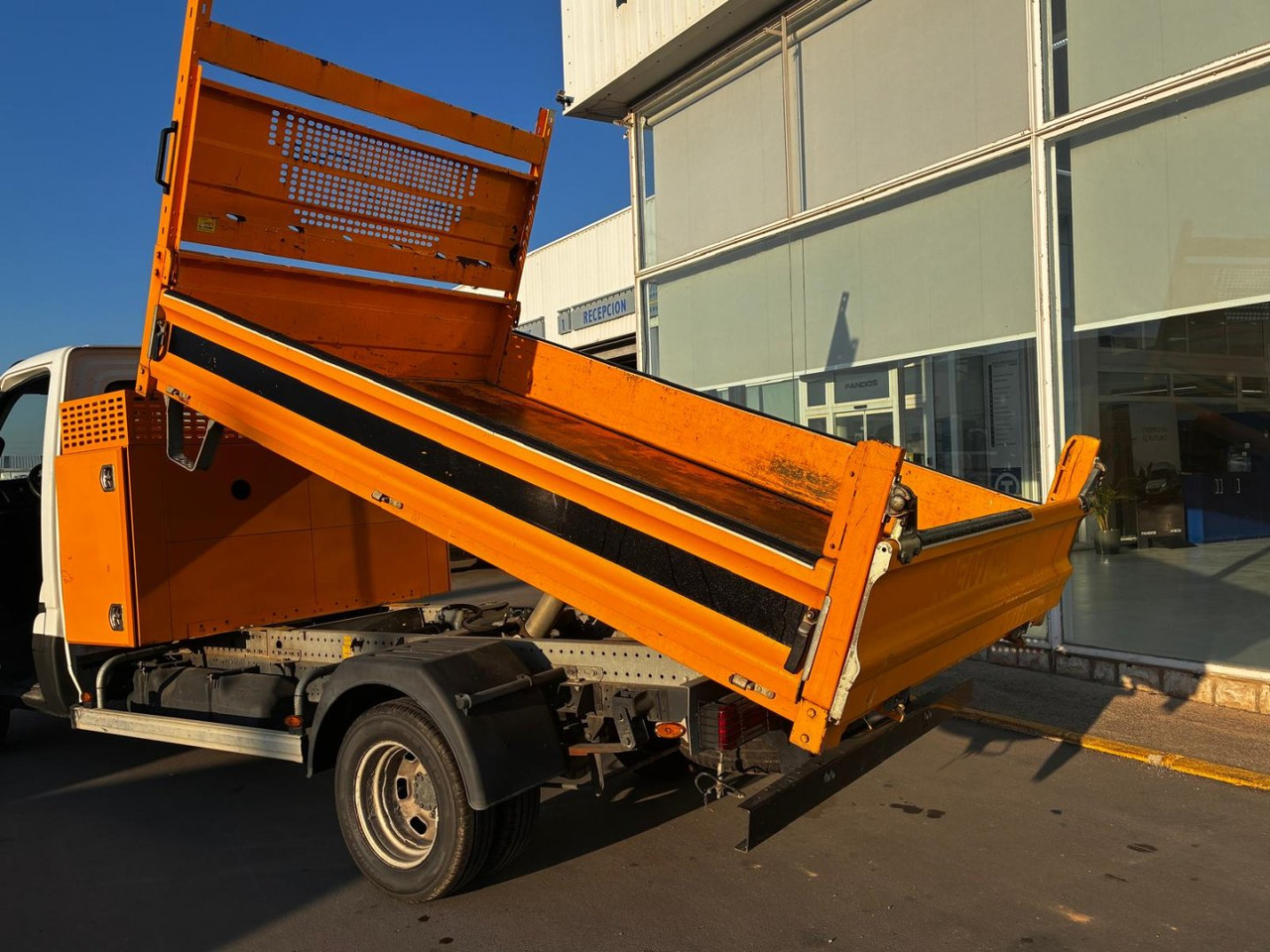 Volquete/Dumper IVECO 35C14 CAJA BASCULANTE - Όχημα με ανατρεπομενη καροτσα: φωτογραφία 5 Volquete/Dumper IVECO 35C14 CAJA BASCULANTE - Όχημα με ανατρεπομενη καροτσα: φωτογραφία 5
