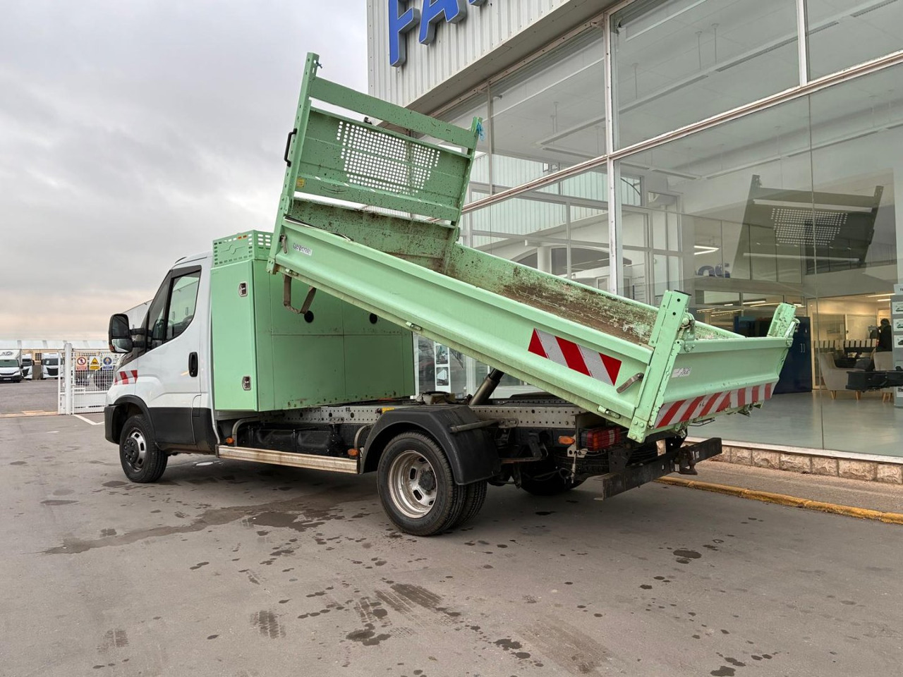 Volquete/Dumper IVECO 35C16 3.0 CAJA BASCULANTE - Όχημα με ανατρεπομενη καροτσα: φωτογραφία 5 Volquete/Dumper IVECO 35C16 3.0 CAJA BASCULANTE - Όχημα με ανατρεπομενη καροτσα: φωτογραφία 5