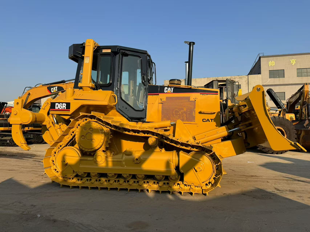 CATERPILLAR D6R - Μπουλντόζα: φωτογραφία 4 CATERPILLAR D6R - Μπουλντόζα: φωτογραφία 4