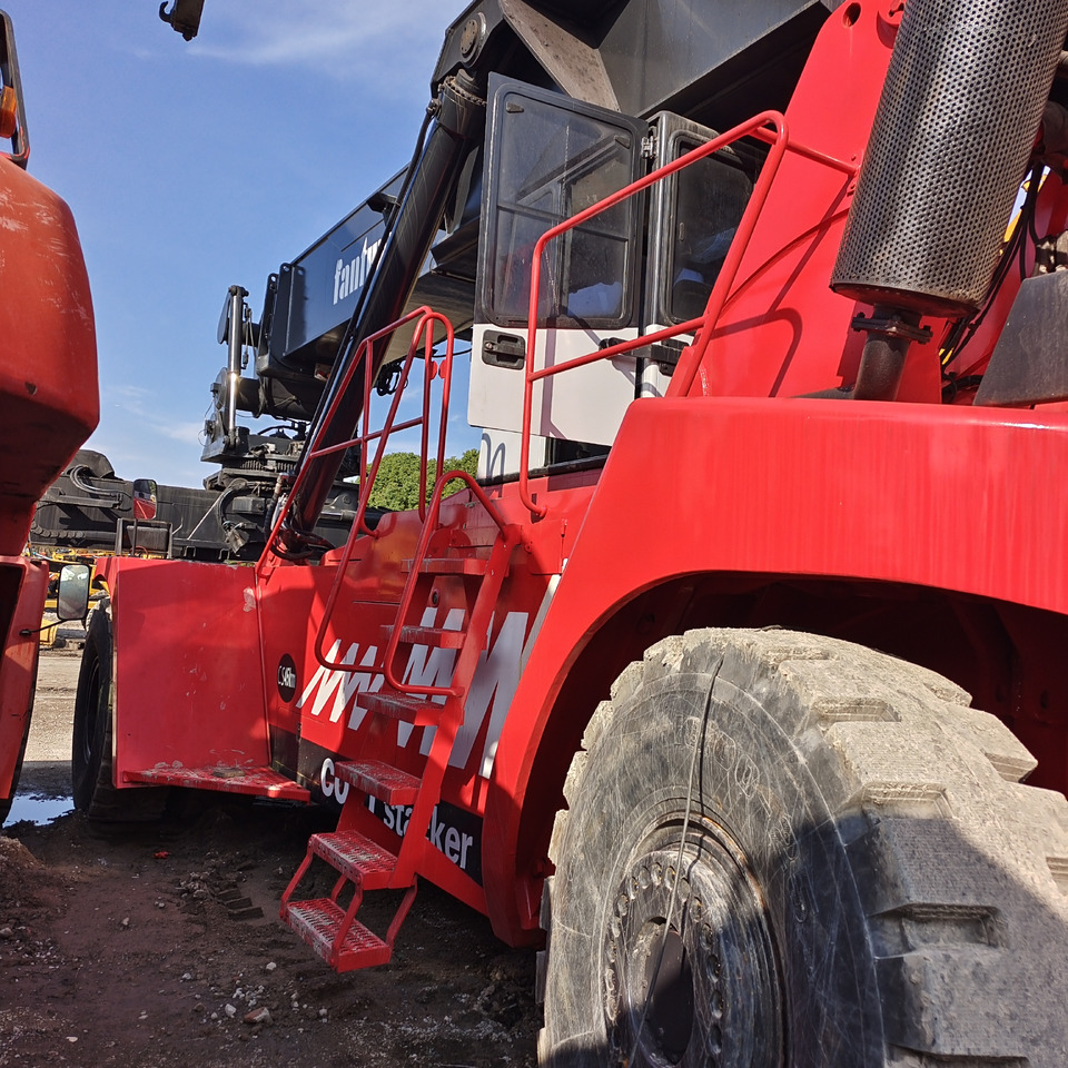 FANTUZZI CS45KMHD 45 TON - Reachstacker: φωτογραφία 2 FANTUZZI CS45KMHD 45 TON - Reachstacker: φωτογραφία 2