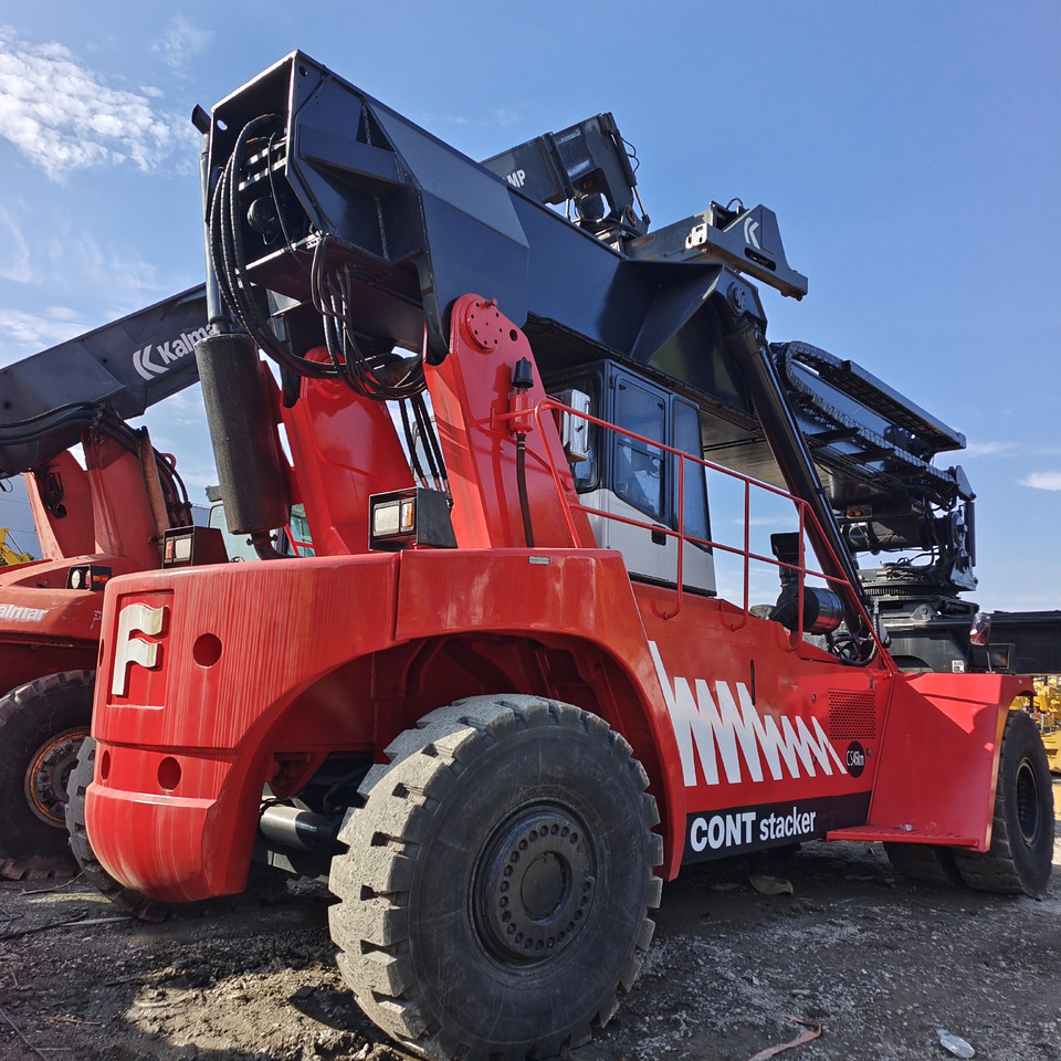 FANTUZZI CS45KMHD 45 TON - Reachstacker: φωτογραφία 4 FANTUZZI CS45KMHD 45 TON - Reachstacker: φωτογραφία 4