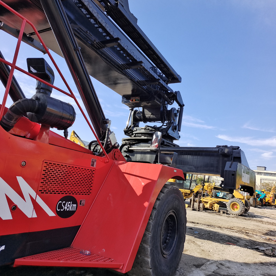 FANTUZZI CS45KMHD 45 TON - Reachstacker: φωτογραφία 5 FANTUZZI CS45KMHD 45 TON - Reachstacker: φωτογραφία 5