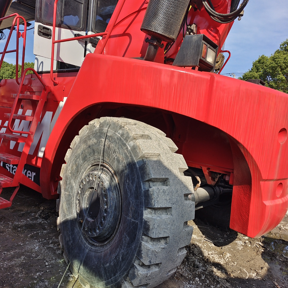 FANTUZZI CS45KMHD 45 TON - Reachstacker: φωτογραφία 3 FANTUZZI CS45KMHD 45 TON - Reachstacker: φωτογραφία 3