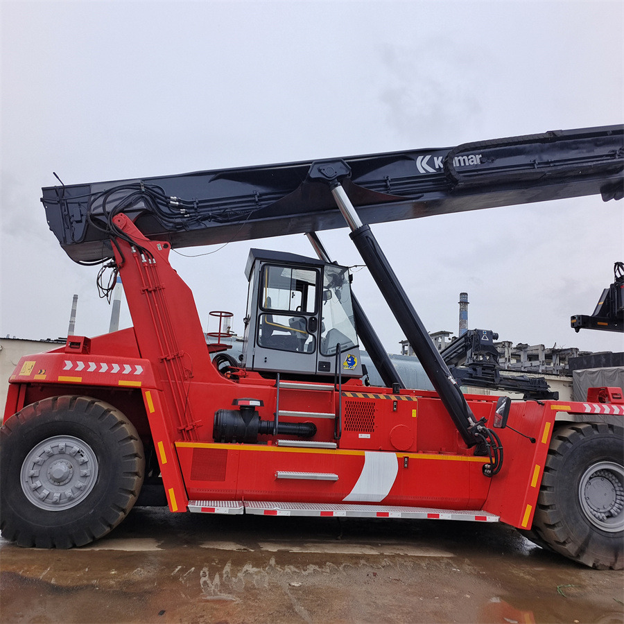 KALMAR DRF 450 - Reachstacker: φωτογραφία 1 KALMAR DRF 450 - Reachstacker: φωτογραφία 1