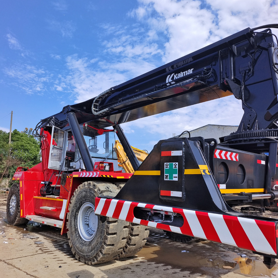 KALMAR DRF450 - Reachstacker: φωτογραφία 5 KALMAR DRF450 - Reachstacker: φωτογραφία 5
