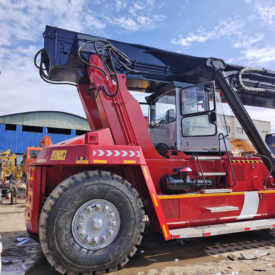 Reachstacker KALMAR DRF450: φωτογραφία 10 Reachstacker KALMAR DRF450: φωτογραφία 10