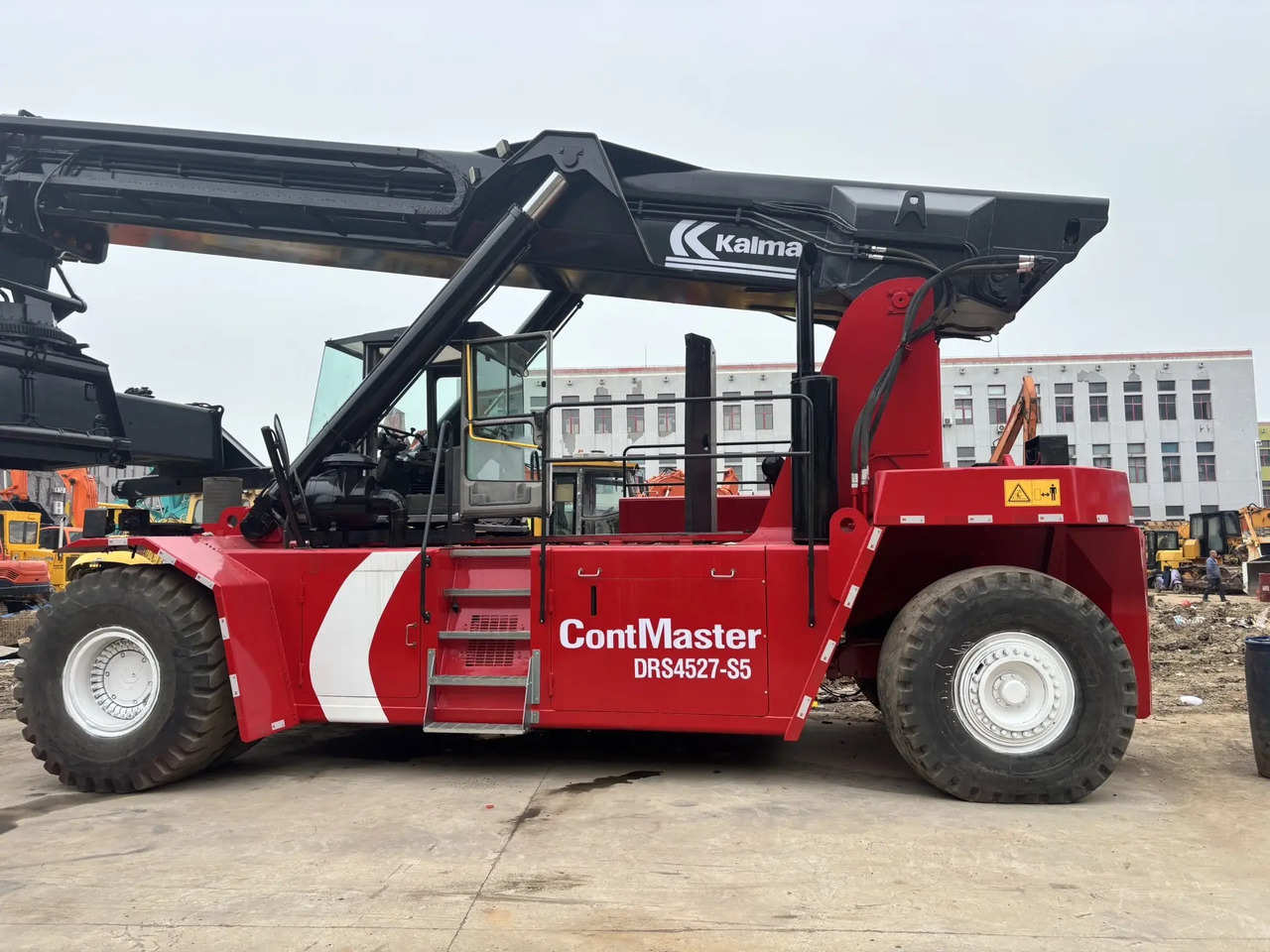 KALMAR DRS 4527 - S5 DRF450 DRT 450 45TON CONTAINER HANDLER - Reachstacker: φωτογραφία 5 KALMAR DRS 4527 - S5 DRF450 DRT 450 45TON CONTAINER HANDLER - Reachstacker: φωτογραφία 5