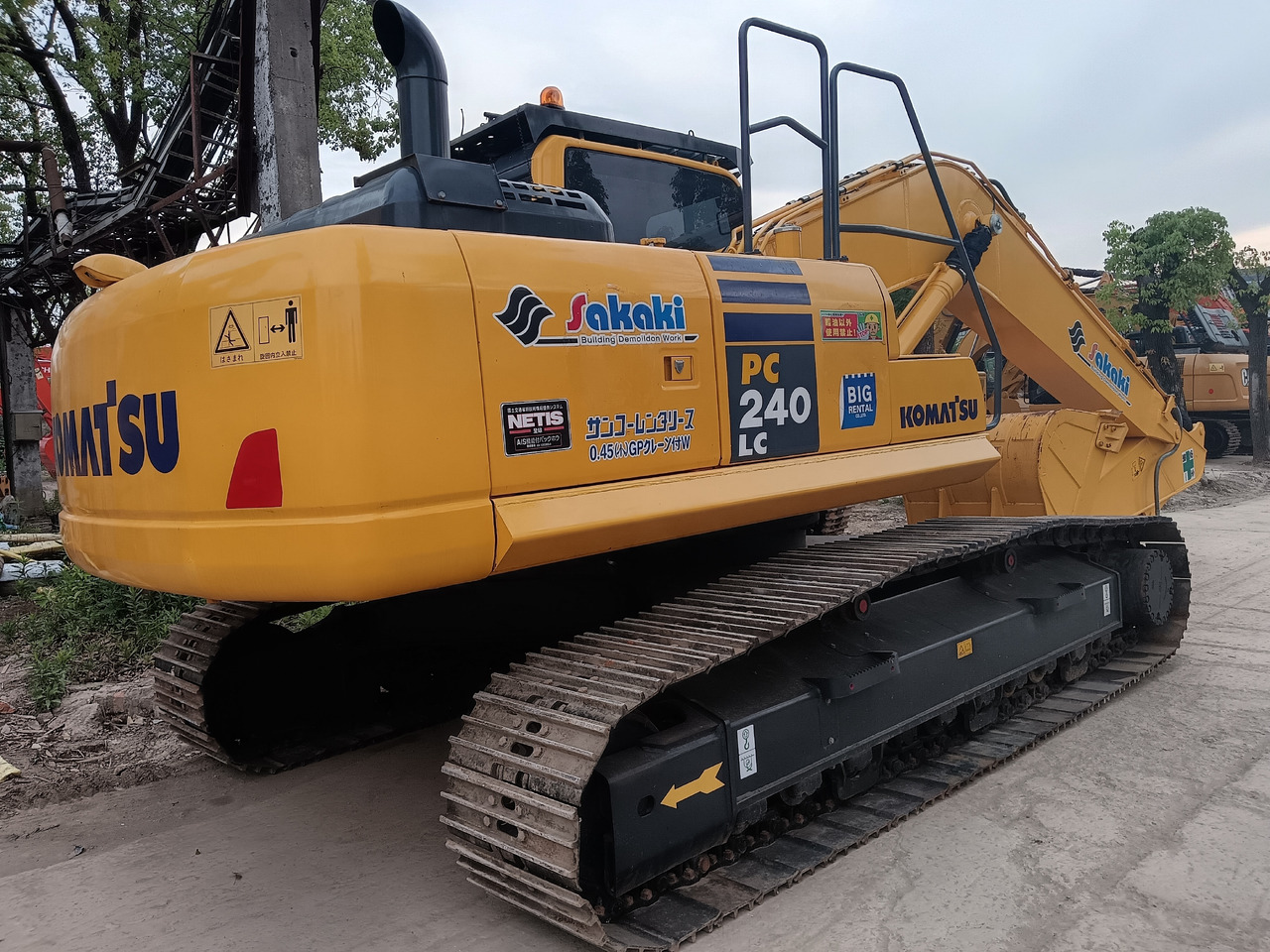Ερπυστριοφόρος εκσκαφέας KOMATSU PC 240 LC: φωτογραφία 1