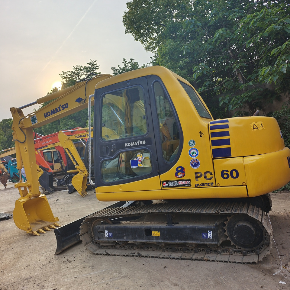 KOMATSU PC 60 - Ερπυστριοφόρος εκσκαφέας: φωτογραφία 5 KOMATSU PC 60 - Ερπυστριοφόρος εκσκαφέας: φωτογραφία 5