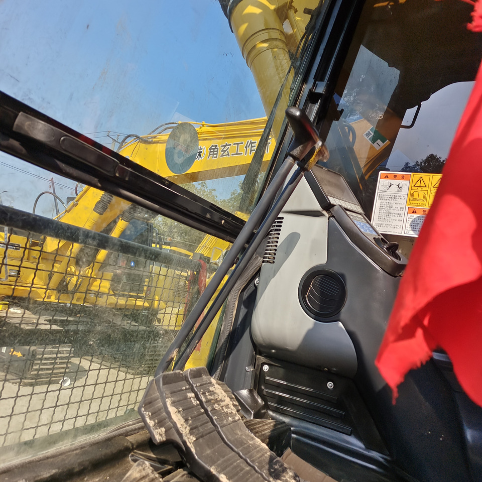 KOMATSU PC200-8 - Ερπυστριοφόρος εκσκαφέας: φωτογραφία 5 KOMATSU PC200-8 - Ερπυστριοφόρος εκσκαφέας: φωτογραφία 5