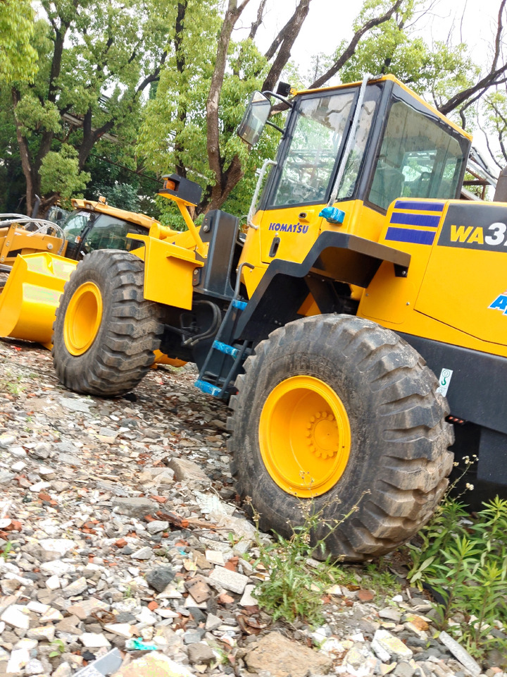 KOMATSU WA320-5 - Ελαστιχοφόρος φορτωτής: φωτογραφία 3 KOMATSU WA320-5 - Ελαστιχοφόρος φορτωτής: φωτογραφία 3