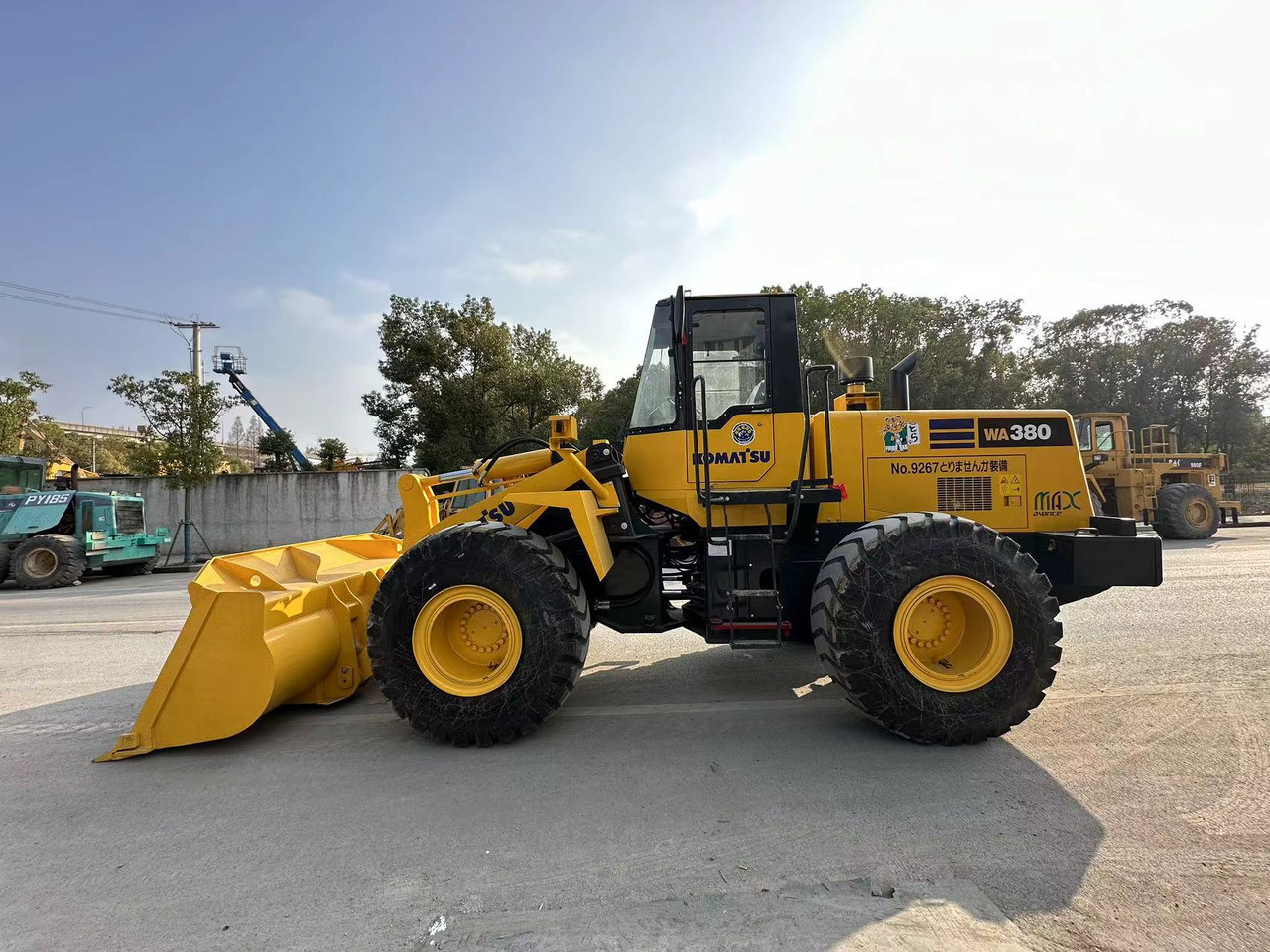 KOMATSU WA380 - Ελαστιχοφόρος φορτωτής: φωτογραφία 1 KOMATSU WA380 - Ελαστιχοφόρος φορτωτής: φωτογραφία 1