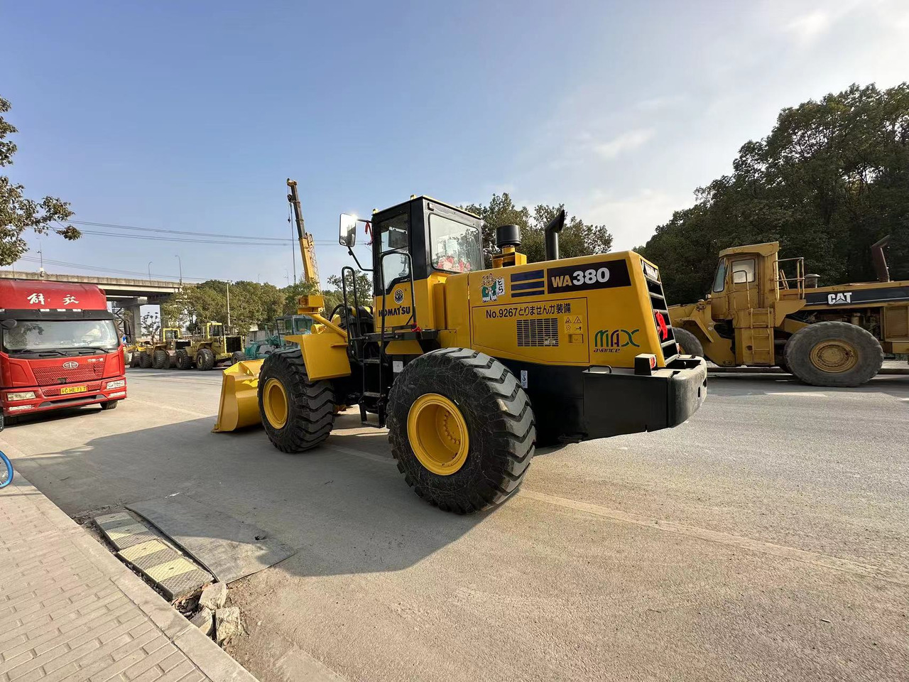 KOMATSU WA380 - Ελαστιχοφόρος φορτωτής: φωτογραφία 5 KOMATSU WA380 - Ελαστιχοφόρος φορτωτής: φωτογραφία 5