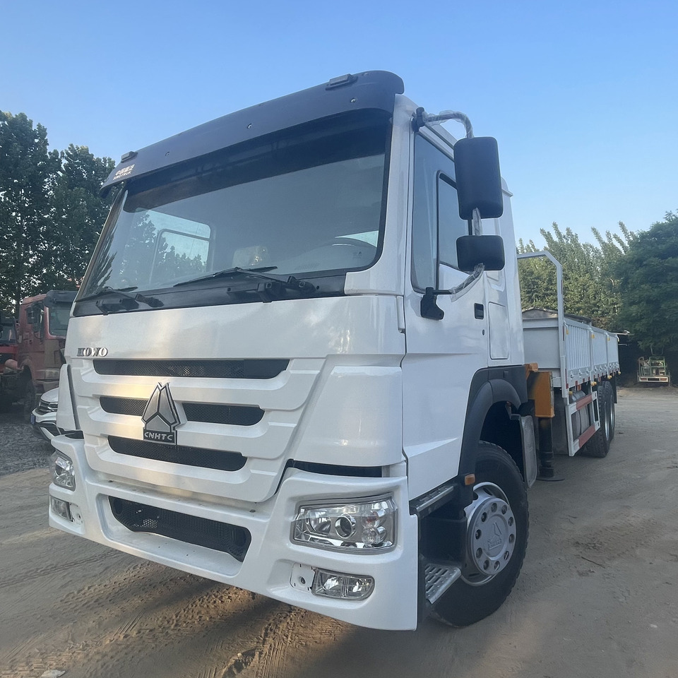 SINOTRUK 8-ton truck-mounted crane HOWO CNHTC - Φορτηγό με γερανό: φωτογραφία 5 SINOTRUK 8-ton truck-mounted crane HOWO CNHTC - Φορτηγό με γερανό: φωτογραφία 5