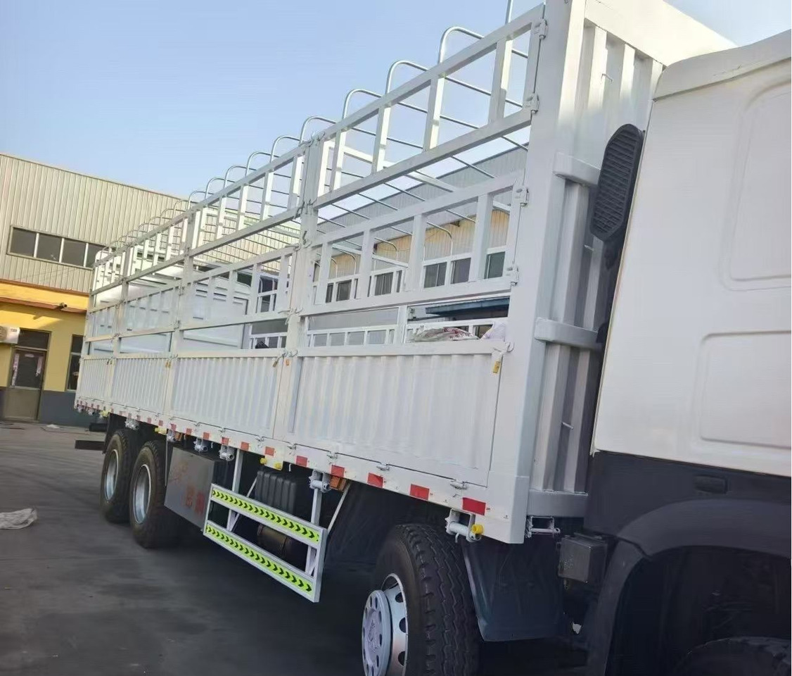 SINOTRUK HOWO 8*4 WITH FENCE 12 WHEELS 371 375 380 400 420 HP TIPPER DUMP TRUCK - Φορτηγό μεταφορά ζώων: φωτογραφία 5 SINOTRUK HOWO 8*4 WITH FENCE 12 WHEELS 371 375 380 400 420 HP TIPPER DUMP TRUCK - Φορτηγό μεταφορά ζώων: φωτογραφία 5