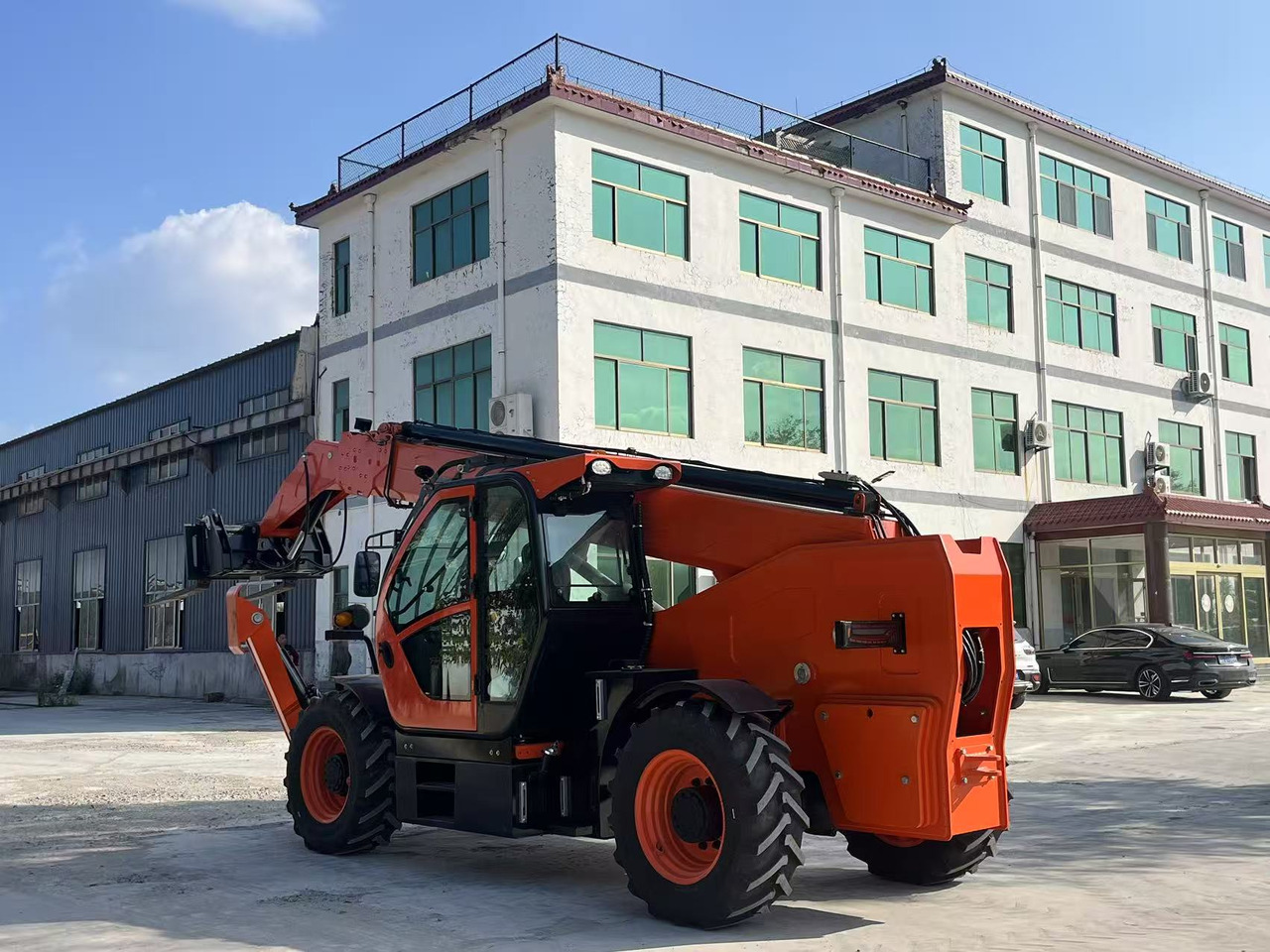 XCMG 17.5 METER BRAND NEW - Τηλεσκοπικός φορτωτής: φωτογραφία 4 XCMG 17.5 METER BRAND NEW - Τηλεσκοπικός φορτωτής: φωτογραφία 4