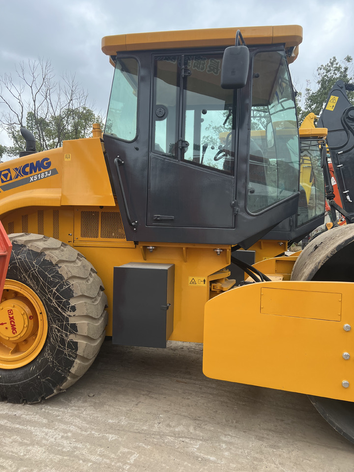 XCMG XS183J - Ασφαλτικός οδοστρωτήρας: φωτογραφία 5 XCMG XS183J - Ασφαλτικός οδοστρωτήρας: φωτογραφία 5