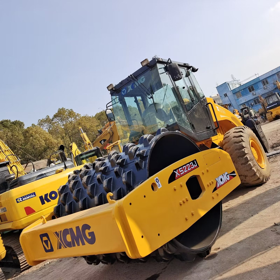 XCMG XS223J WITH SHEEP FOOT PAD - Ασφαλτικός οδοστρωτήρας: φωτογραφία 1 XCMG XS223J WITH SHEEP FOOT PAD - Ασφαλτικός οδοστρωτήρας: φωτογραφία 1