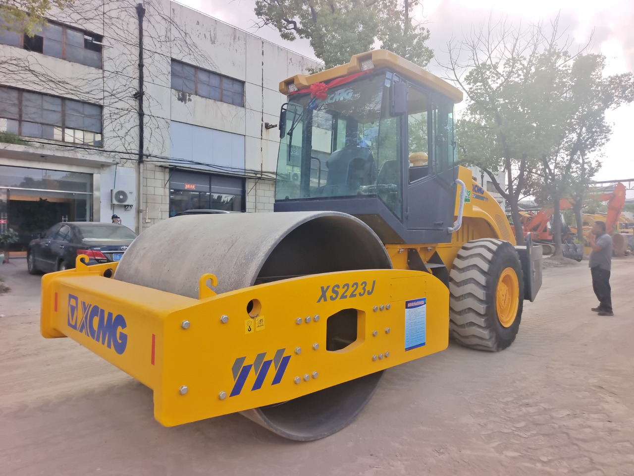 XCMG XS223J - Ασφαλτικός οδοστρωτήρας: φωτογραφία 1 XCMG XS223J - Ασφαλτικός οδοστρωτήρας: φωτογραφία 1