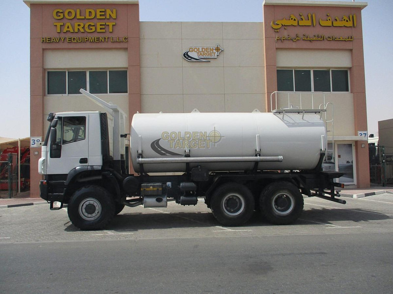 Iveco TRAKKER 380 - Φορτηγό βυτιοφόρο: φωτογραφία 5 Iveco TRAKKER 380 - Φορτηγό βυτιοφόρο: φωτογραφία 5