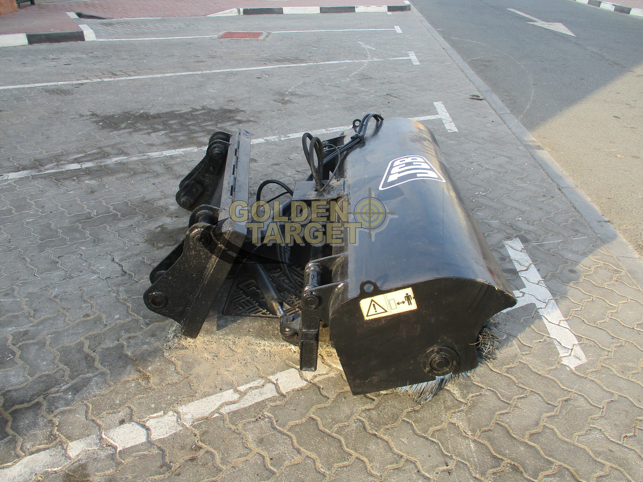 JCB Broom Attachment - Σκούπα για Φορτωτής πλάγιας ολίσθησης: φωτογραφία 2 JCB Broom Attachment - Σκούπα για Φορτωτής πλάγιας ολίσθησης: φωτογραφία 2
