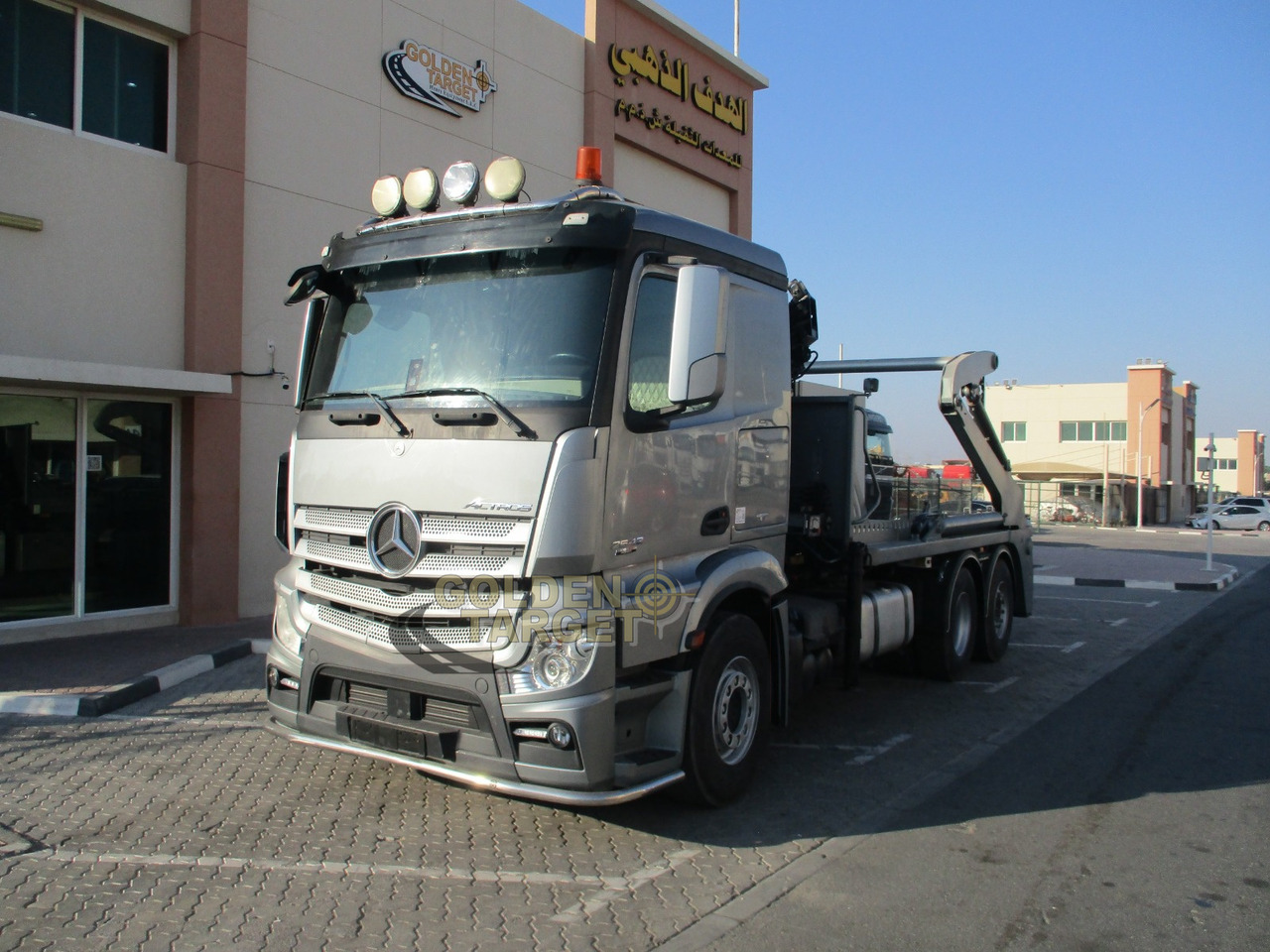 MERCEDES-BENZ 2642 6×2 DOUBLE SKIP LOADER with HIAB Crane - Φορτηγό καδοφόρος φορτωτής: φωτογραφία 2 MERCEDES-BENZ 2642 6×2 DOUBLE SKIP LOADER with HIAB Crane - Φορτηγό καδοφόρος φορτωτής: φωτογραφία 2