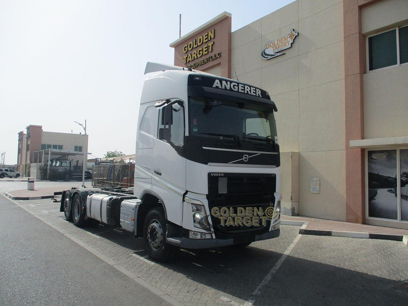 Volvo FH 460 - Επικαθήμενο σασί: φωτογραφία 1 Volvo FH 460 - Επικαθήμενο σασί: φωτογραφία 1