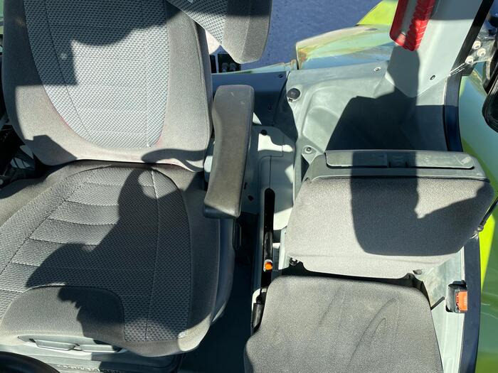 Claas Arion 650 - Τρακτέρ: φωτογραφία 5 Claas Arion 650 - Τρακτέρ: φωτογραφία 5