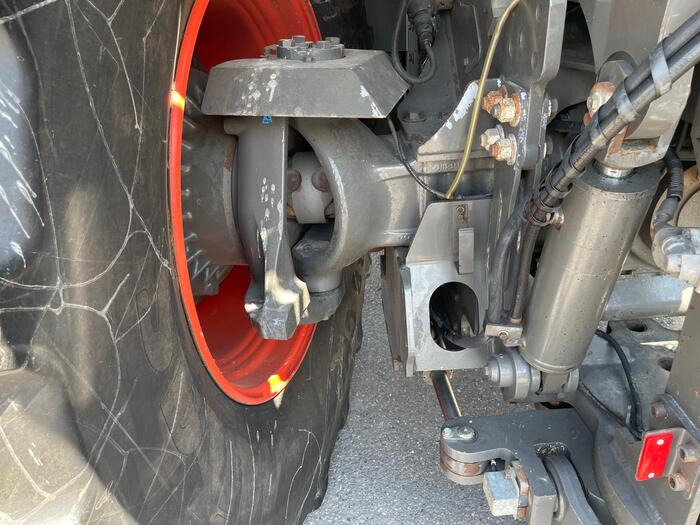 Claas Xerion 4000 - Τρακτέρ: φωτογραφία 2 Claas Xerion 4000 - Τρακτέρ: φωτογραφία 2