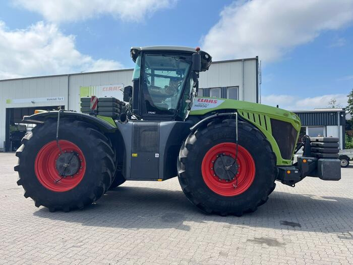 Claas Xerion 5000 Trac - Τρακτέρ: φωτογραφία 3 Claas Xerion 5000 Trac - Τρακτέρ: φωτογραφία 3