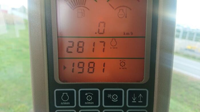 John Deere C 670 - Θεριζοαλωνιστική μηχανή: φωτογραφία 4 John Deere C 670 - Θεριζοαλωνιστική μηχανή: φωτογραφία 4