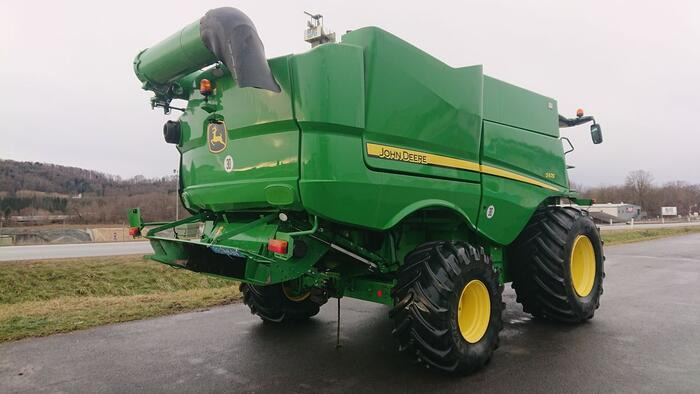 John Deere S670 - Θεριζοαλωνιστική μηχανή: φωτογραφία 3 John Deere S670 - Θεριζοαλωνιστική μηχανή: φωτογραφία 3