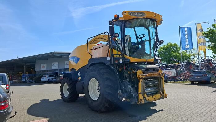 New Holland FR 9060 - Ενσιρωτική μηχανή: φωτογραφία 3 New Holland FR 9060 - Ενσιρωτική μηχανή: φωτογραφία 3