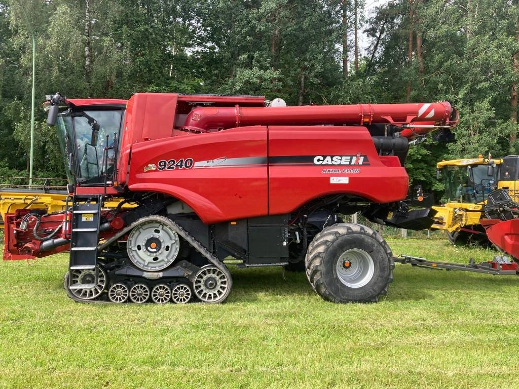 Case IH 9240 - Θεριζοαλωνιστική μηχανή: φωτογραφία 2 Case IH 9240 - Θεριζοαλωνιστική μηχανή: φωτογραφία 2