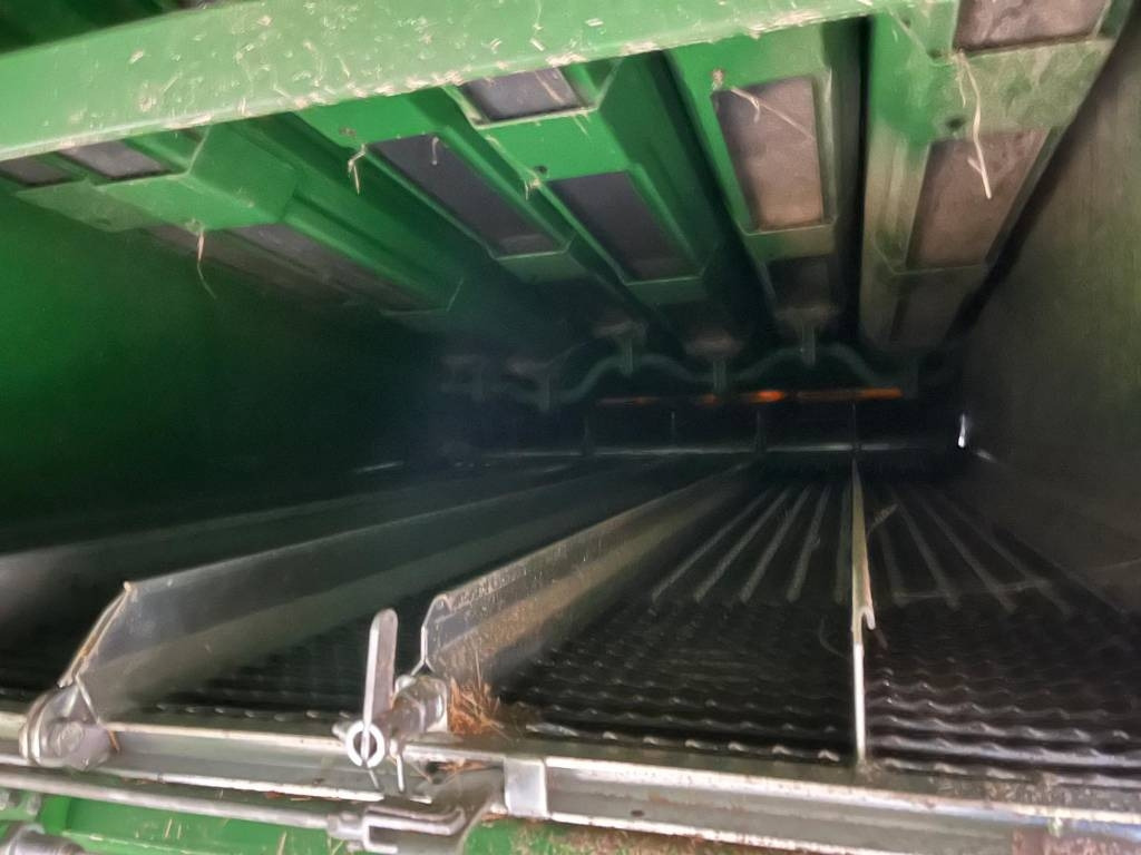Θεριζοαλωνιστική μηχανή John Deere W 440: φωτογραφία 7 Θεριζοαλωνιστική μηχανή John Deere W 440: φωτογραφία 7