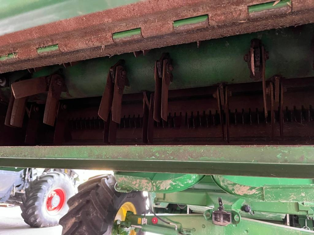 Θεριζοαλωνιστική μηχανή John Deere W 440: φωτογραφία 8 Θεριζοαλωνιστική μηχανή John Deere W 440: φωτογραφία 8