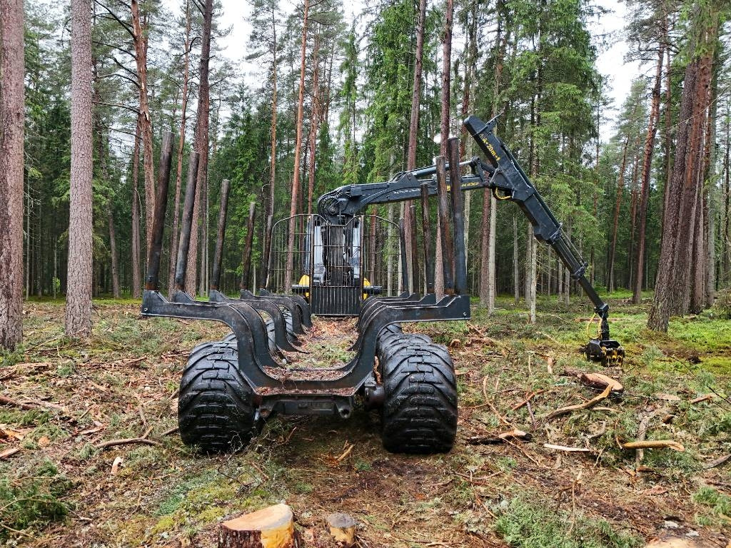 Ponsse Buffalo 8W - Λαστιχοφόρα προωθητικo - forwarder: φωτογραφία 2 Ponsse Buffalo 8W - Λαστιχοφόρα προωθητικo - forwarder: φωτογραφία 2