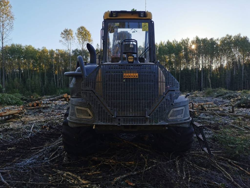 Ponsse Buffalo 8W - Λαστιχοφόρα προωθητικo - forwarder: φωτογραφία 2 Ponsse Buffalo 8W - Λαστιχοφόρα προωθητικo - forwarder: φωτογραφία 2