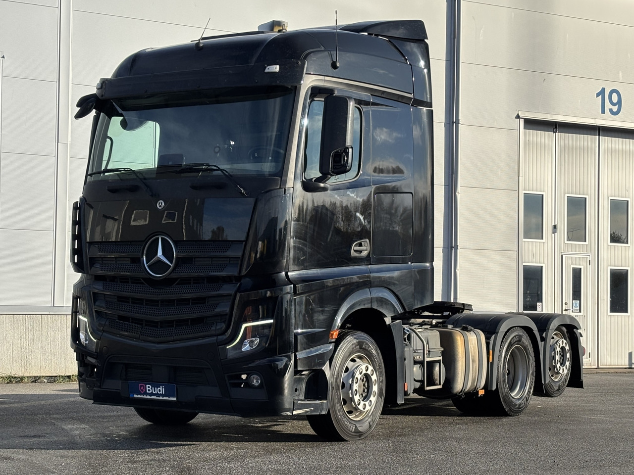 Dragbil Mercedes-Benz Actros 12.8 PowerShift -2022 - Τράκτορας: φωτογραφία 1 Dragbil Mercedes-Benz Actros 12.8 PowerShift -2022 - Τράκτορας: φωτογραφία 1