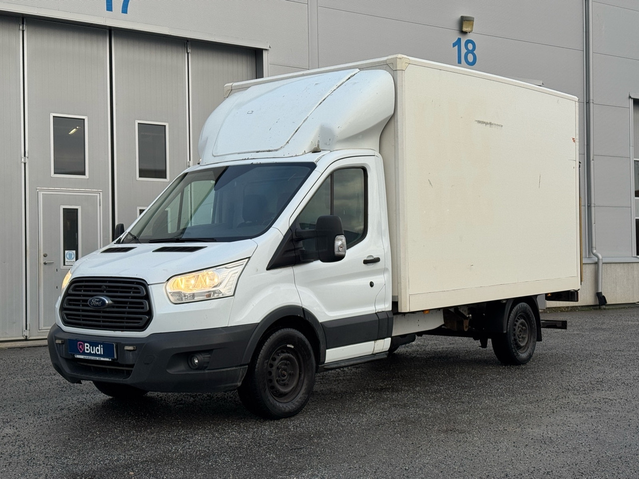 Lätt lastbil Ford Transit 350 Chassi Cab 2.0 TDCi SelectShift -2018 - Επαγγελματικό αυτοκίνητο κόφα: φωτογραφία 1 Lätt lastbil Ford Transit 350 Chassi Cab 2.0 TDCi SelectShift -2018 - Επαγγελματικό αυτοκίνητο κόφα: φωτογραφία 1
