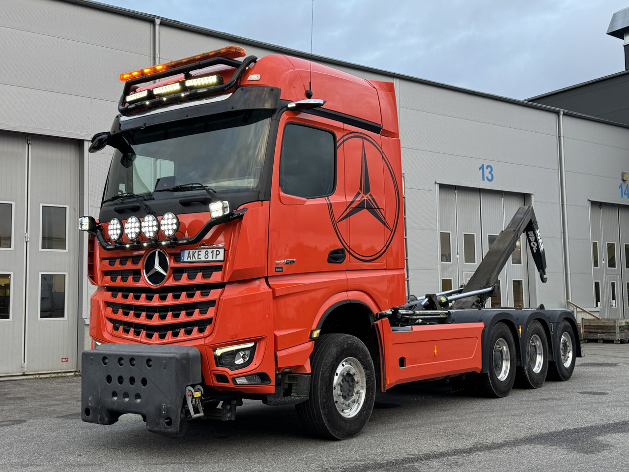Tridemväxlare Mercedes-Benz Arocs 3758 -2023 | JOAB 24 ton | Plogutrustad - Φορτηγό φόρτωσης γάντζου: φωτογραφία 1 Tridemväxlare Mercedes-Benz Arocs 3758 -2023 | JOAB 24 ton | Plogutrustad - Φορτηγό φόρτωσης γάντζου: φωτογραφία 1