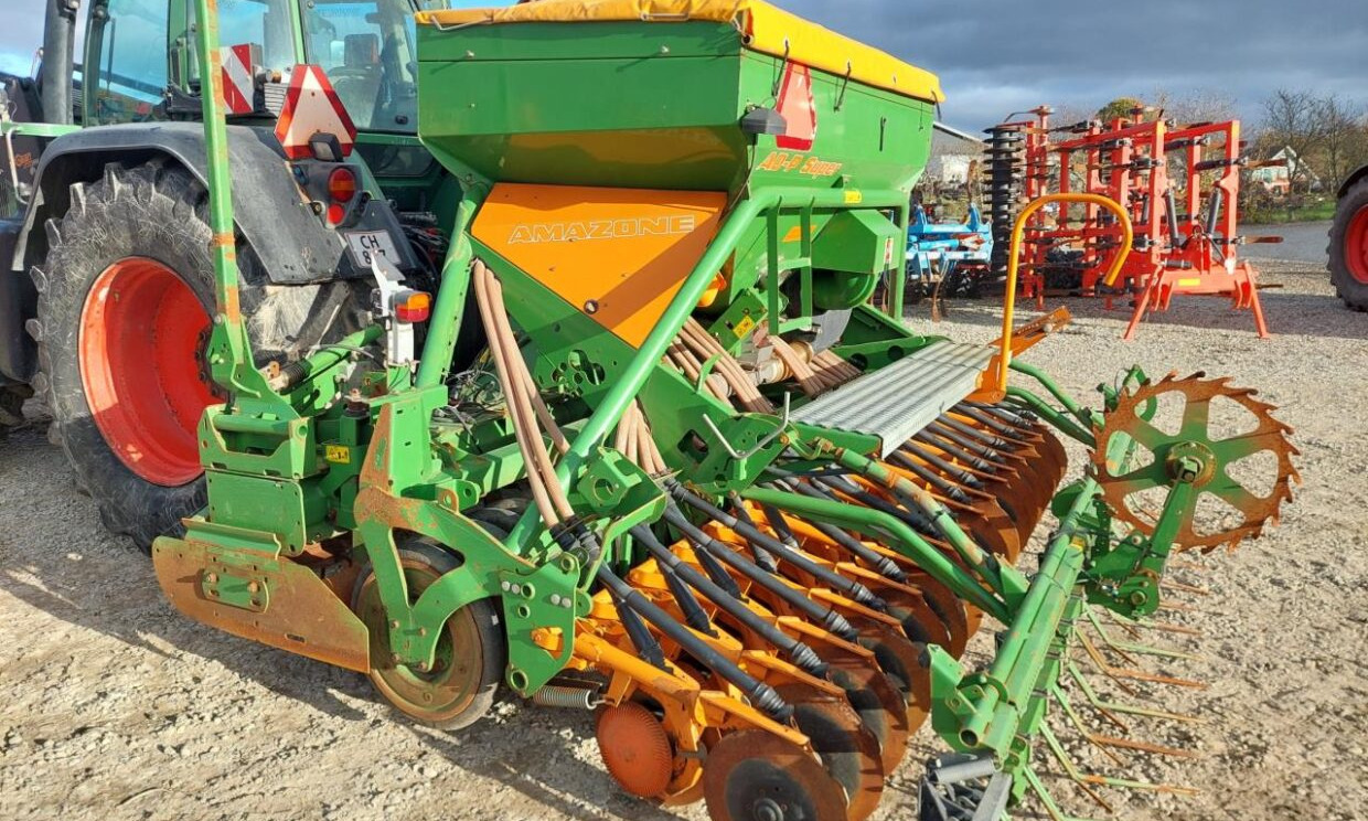 Amazone AD-P 403 / KG 4000 Super - Σπαρτική με σβάρνα: φωτογραφία 4 Amazone AD-P 403 / KG 4000 Super - Σπαρτική με σβάρνα: φωτογραφία 4