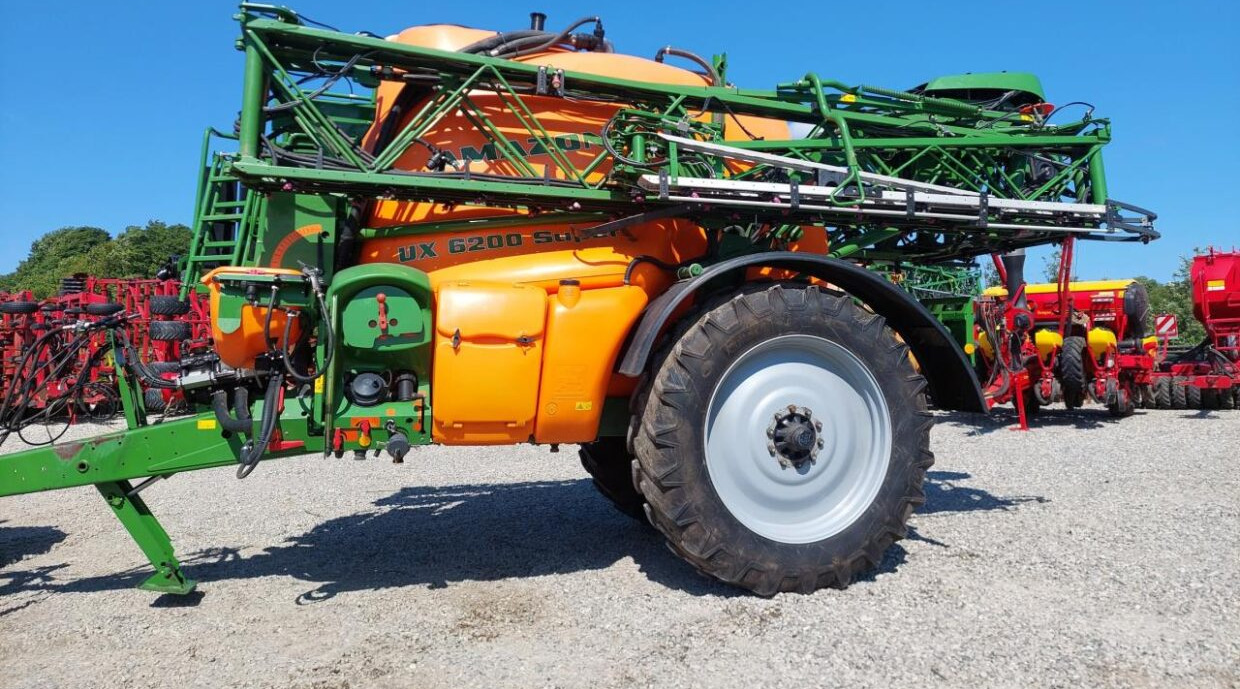 Amazone UX 6200 SUPER - 36-30-24m - Συρόμενο ψεκαστικό: φωτογραφία 3 Amazone UX 6200 SUPER - 36-30-24m - Συρόμενο ψεκαστικό: φωτογραφία 3