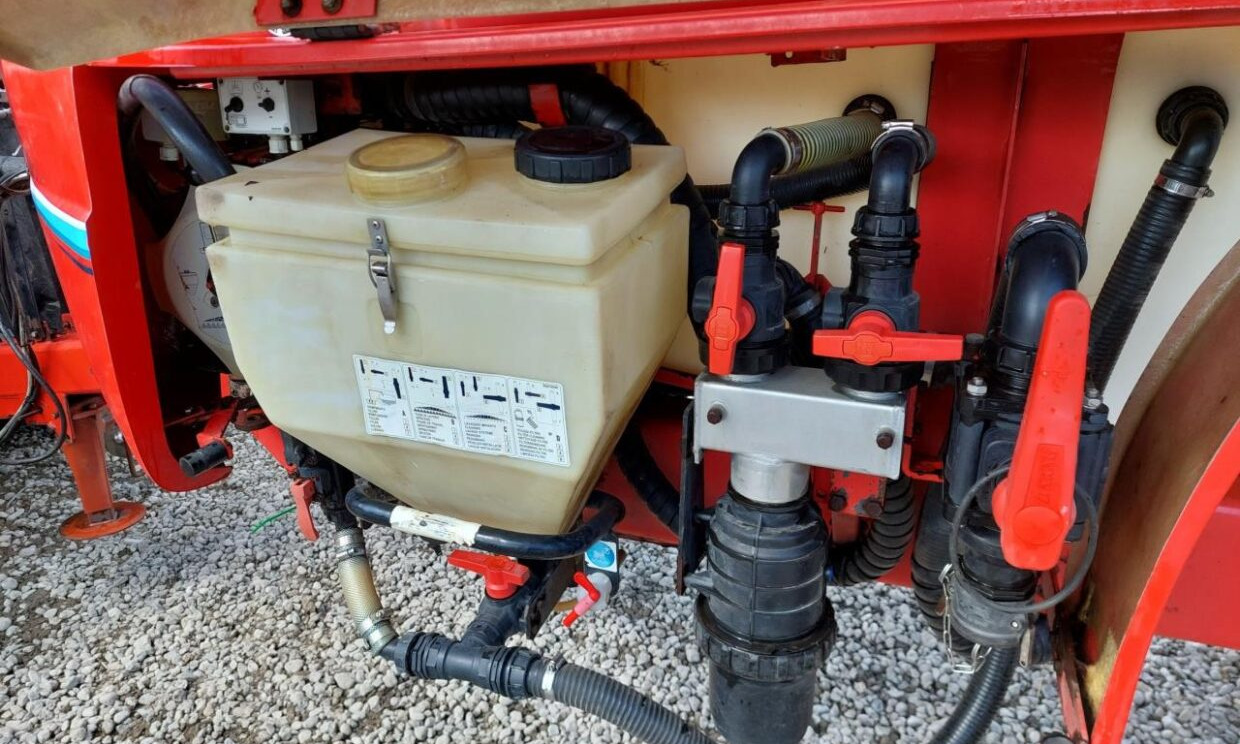 Bargam Compact 6200 - 24-36m med GPS - Συρόμενο ψεκαστικό: φωτογραφία 4 Bargam Compact 6200 - 24-36m med GPS - Συρόμενο ψεκαστικό: φωτογραφία 4